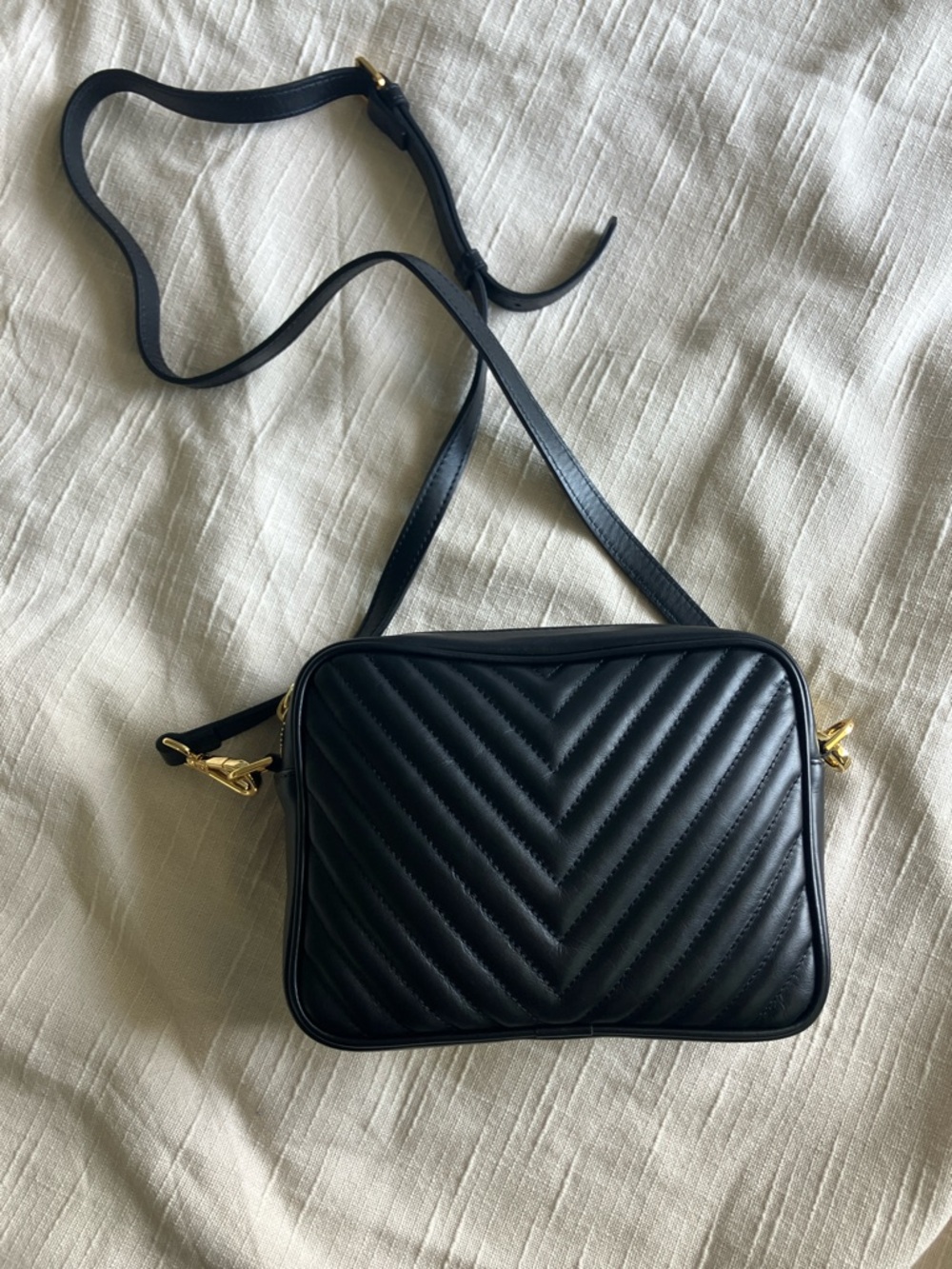 Quince Italian Leather Quilted Crossbody Bag with small flaw NWOT - Picture 2 of 9